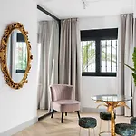 Zaragoza Suite Apartment